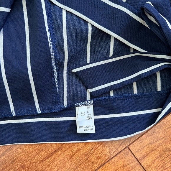 Nautical Navy/White Striped Spaghetti Strap Tie Back Crop Top - Picture 7 of 10